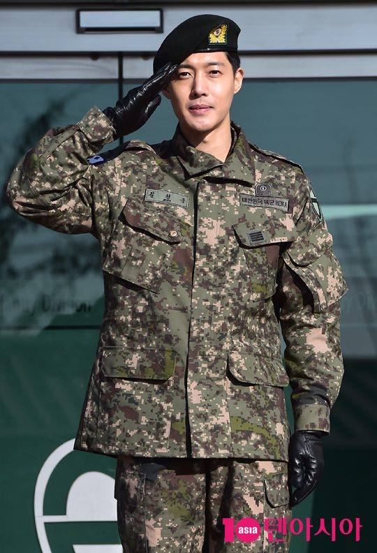 army3.jpg army3.jpg