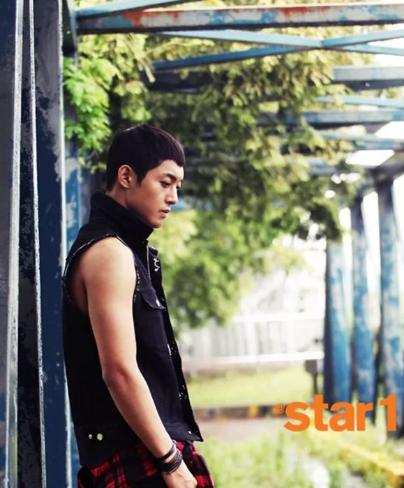 Cliquer pour voir l'image en taille réelle
==============
sTAR1JH.jpg sTAR1JH.jpg