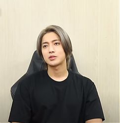 XFB190820v.jpg