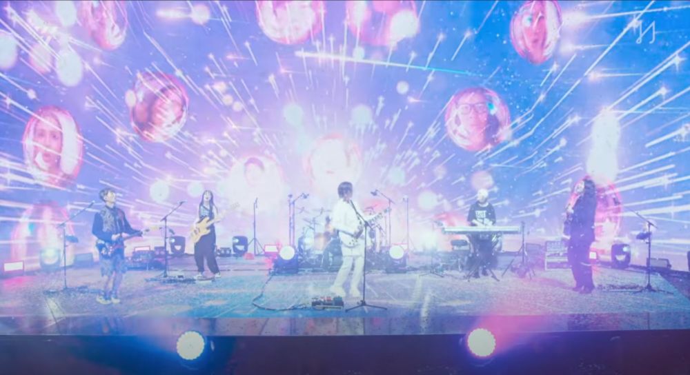 Cliquer pour voir l'image en taille réelle
==============
KHJConcertTeaser2g.jpg KHJConcertTeaser2g.jpg