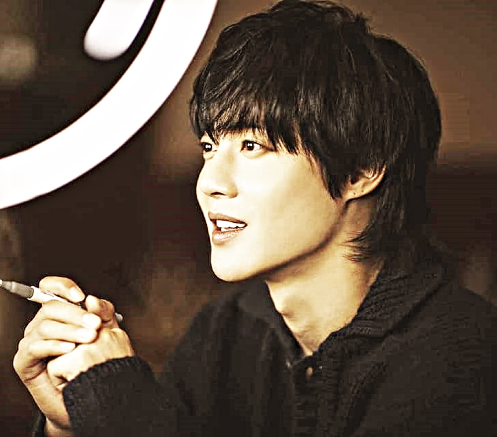 YT02-11-2020b_x_SEPIA.jpg YT02-11-2020b_x_SEPIA.jpg