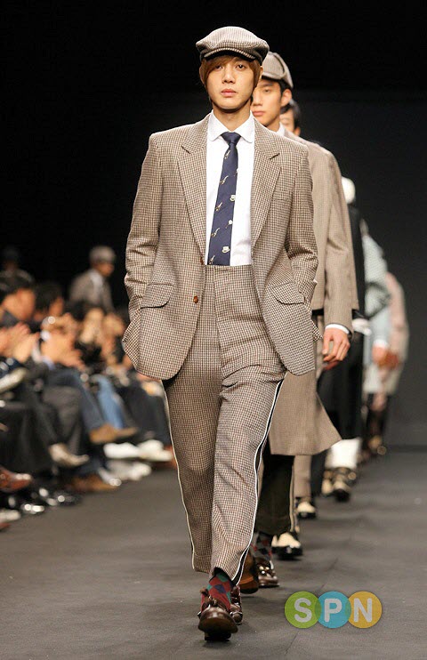 Fashion_S4.jpg Fashion_S4.jpg