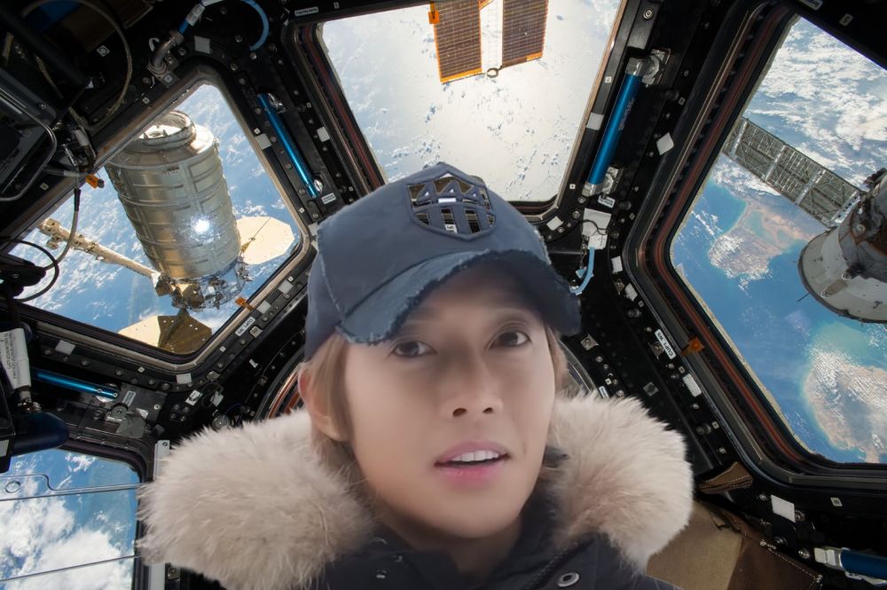 Cliquer pour voir l'image en taille réelle
==============
edj270101r.jpg edj270101r.jpg